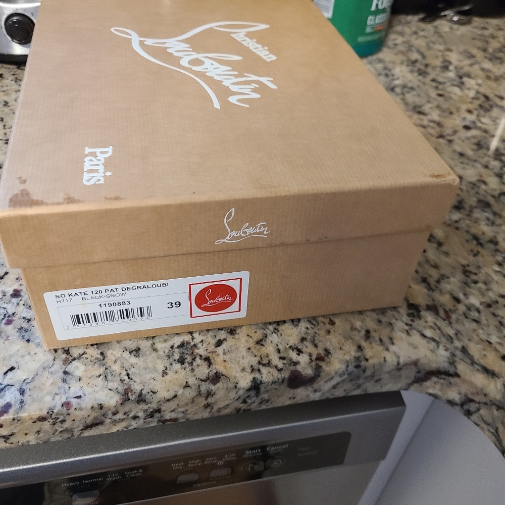 Chirstian Louboutin